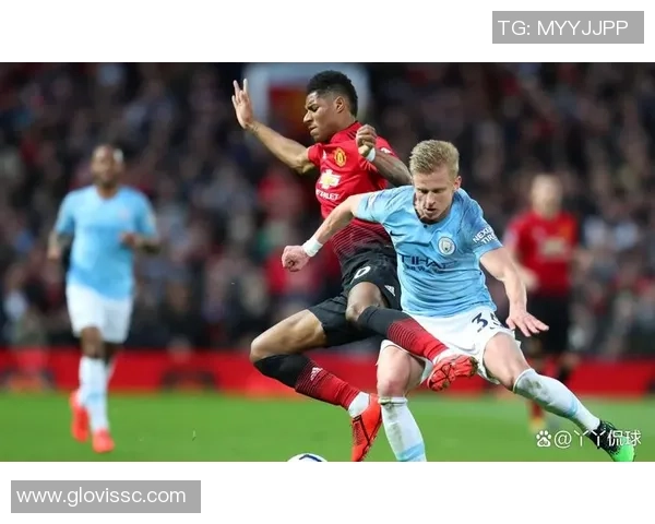 2015年曼城与曼联激战回顾:德比战的荣耀与遗憾 2015年曼城与曼联激战回顾:德比战的荣耀与遗憾
